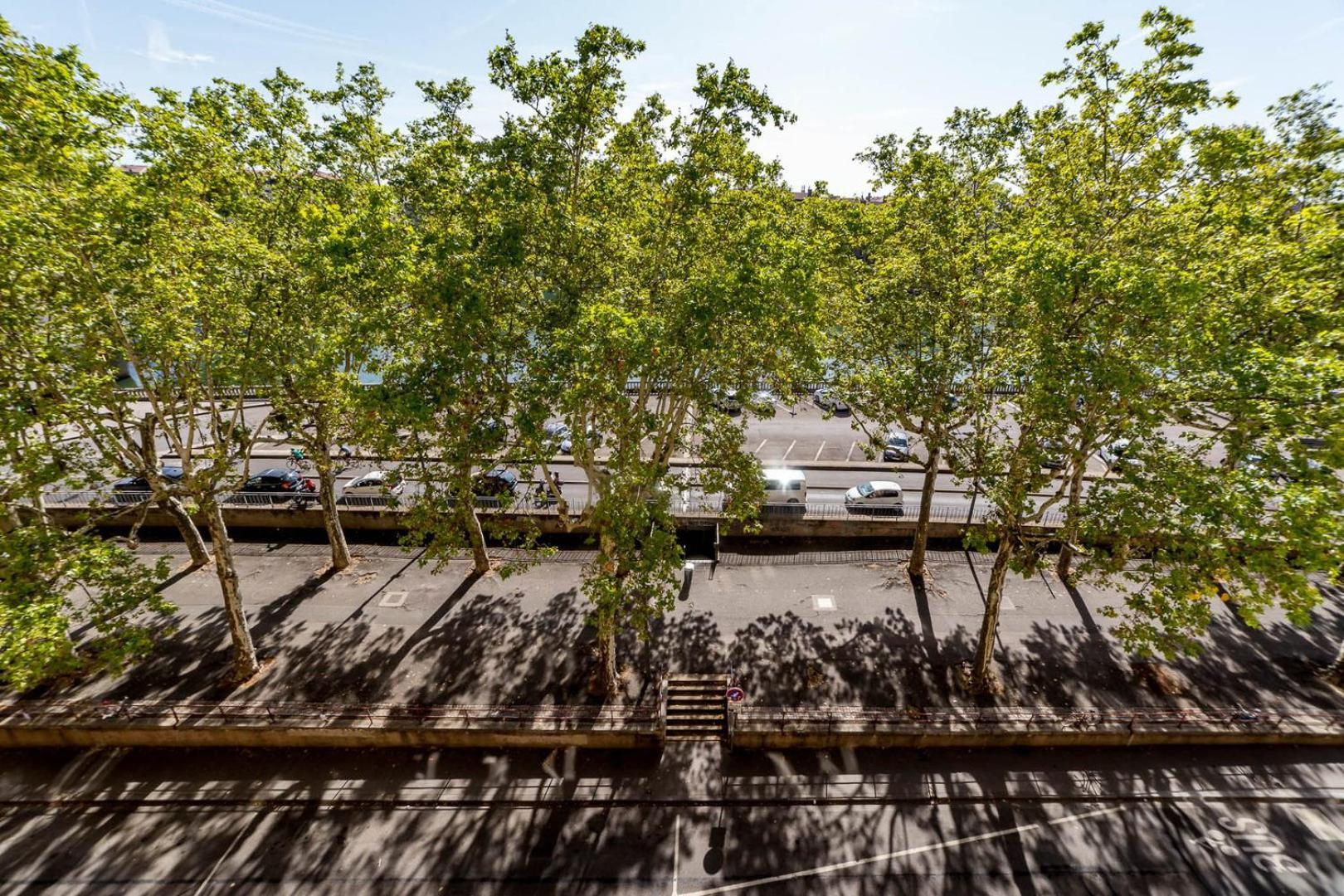 High-End Apartment Overlooking The Quays Ail Lyon Exteriör bild