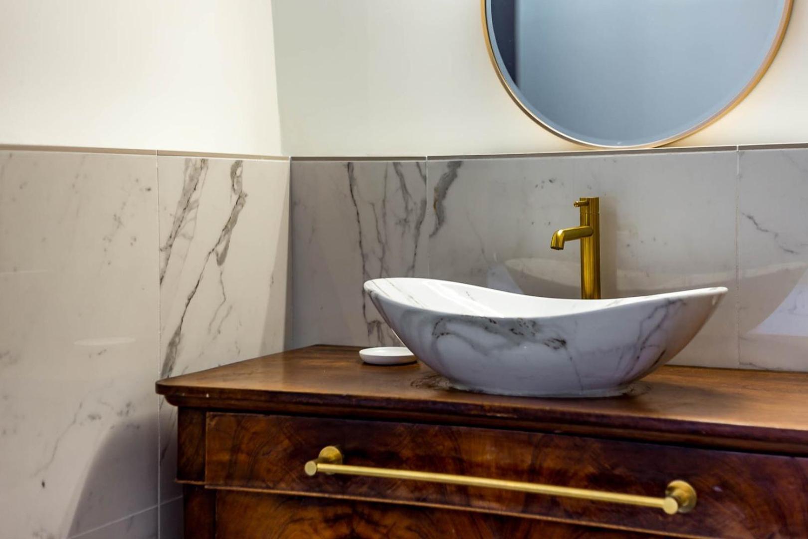 High-End Apartment Overlooking The Quays Ail Lyon Exteriör bild